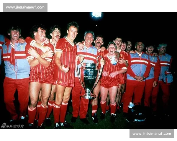 欧冠历史经典决赛精彩回顾与难忘瞬间盘点 - 副本 - 副本 欧冠历史经典决赛精彩回顾与难忘瞬间盘点 - 副本 - 副本